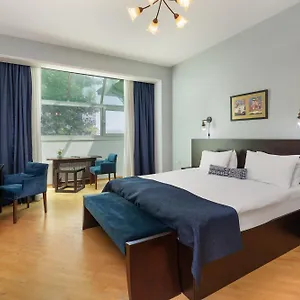 https://hotel-bella-casa.alltbilisihotels.com